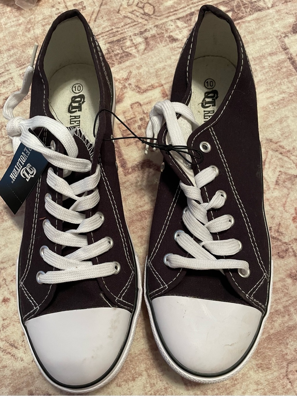 Revolution Low-Top Sneakers in  Black White NWT